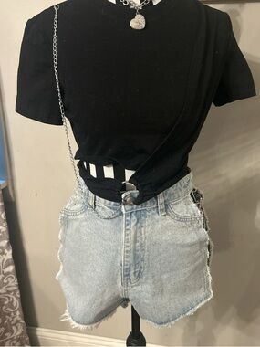 Black chain top & High-Waist Light Wash Denim Shorts chain lace up sexy small